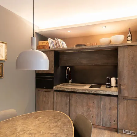 Escape - Charm In The Heart Of The Iseo