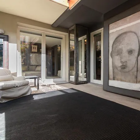 Escape - Charm In The Heart Of The * Iseo