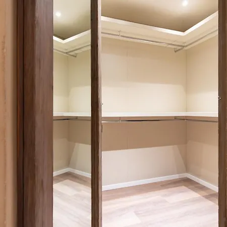 Apartment Escape - Charm In The Heart Of The