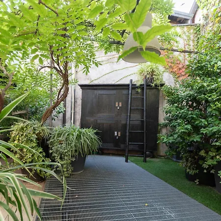 Apartment Escape - Charm In The Heart Of The *